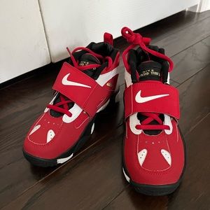 New, Nike Diamond Turf , size 13c.